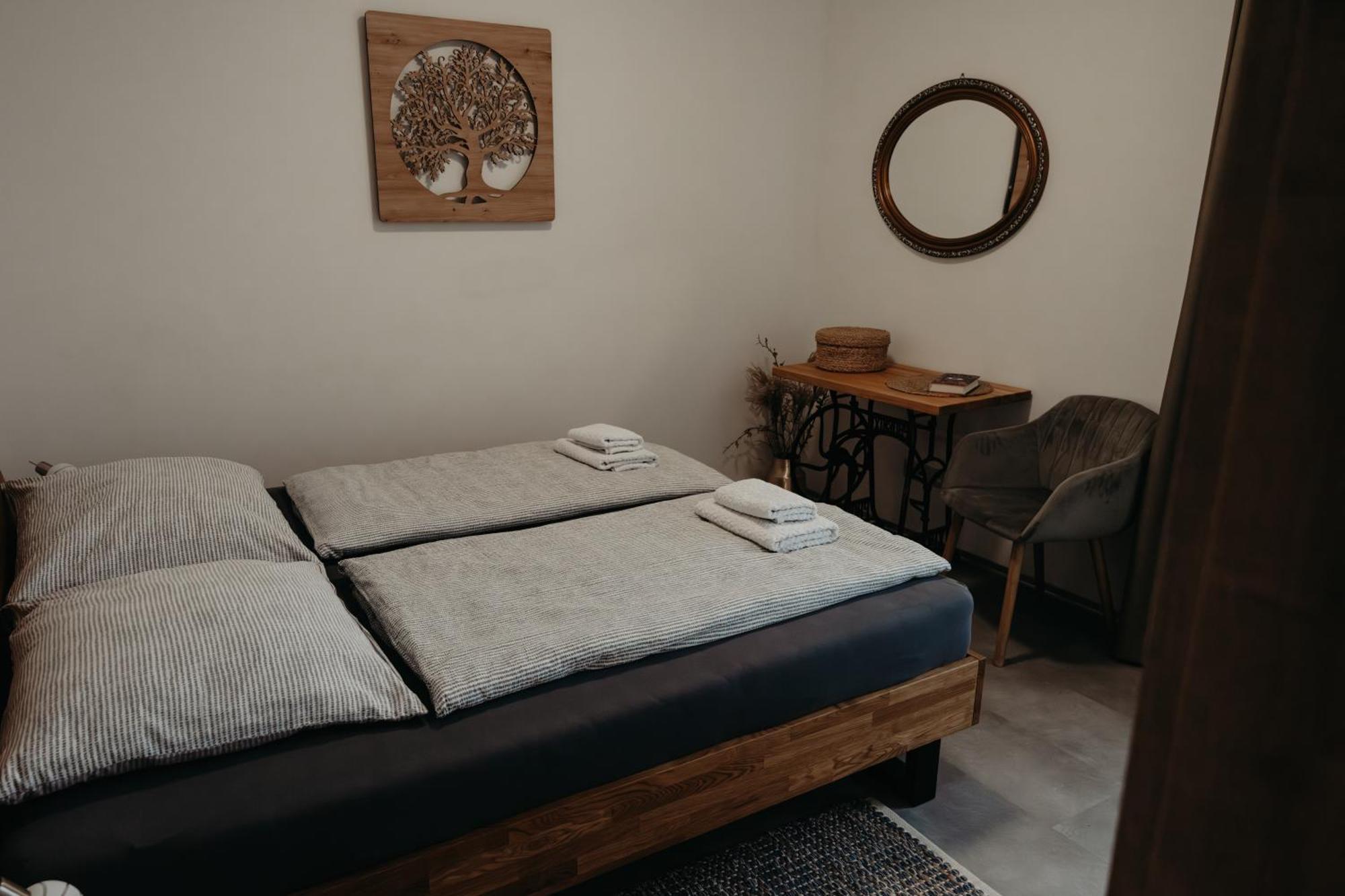 Apartman Usti Hranice  Buitenkant foto